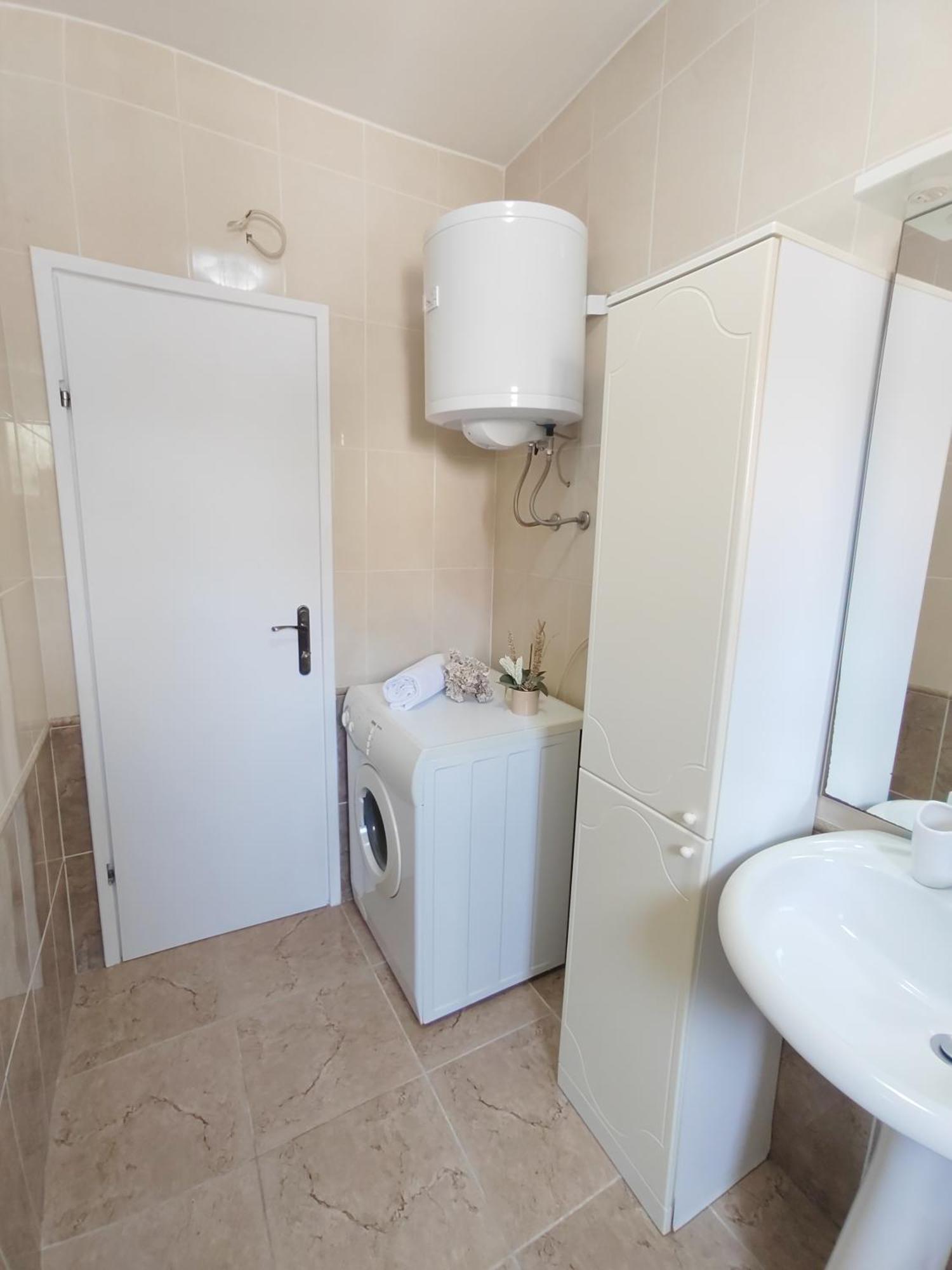 Apartman Karmen Apartment Srima Ngoại thất bức ảnh